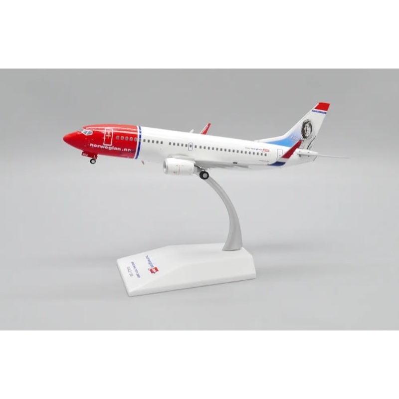 1/200 Norwegian Air Shuttle Boeing 737-300 “Roald Amundsen” Reg: LN-KHA with Stand
