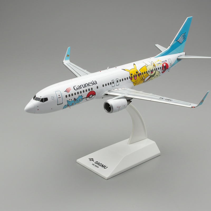 1/200 Garuda Indonesia Boeing 737-800 “Pokemon” Reg: PK-GMU with Stand