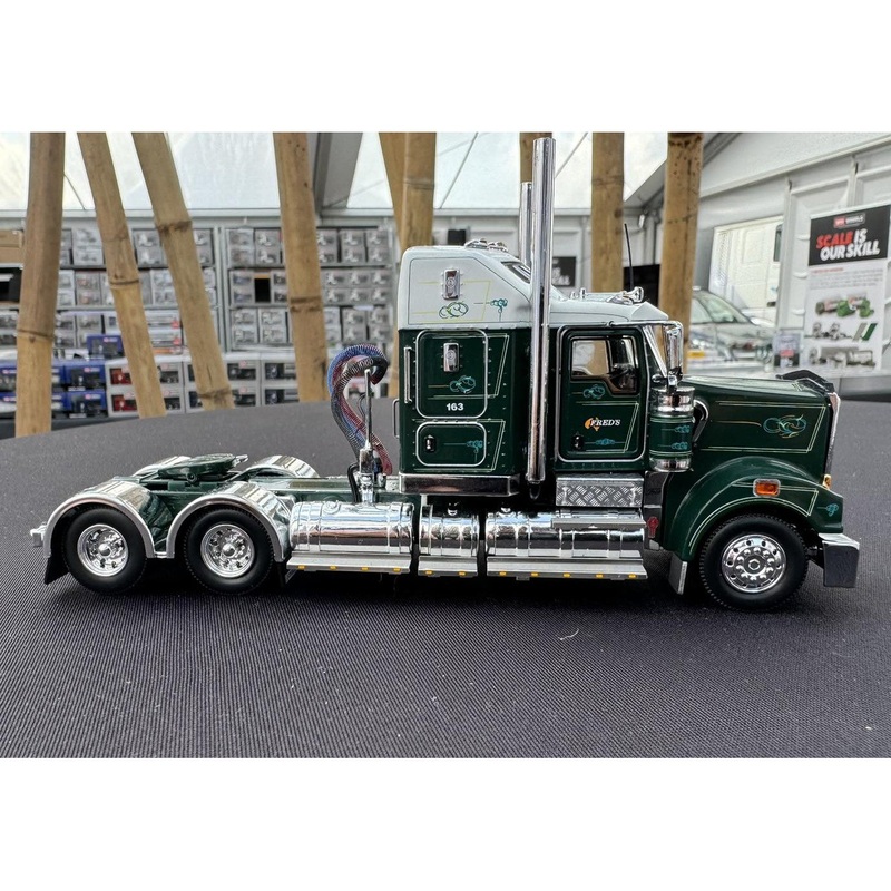 1/50 Kenworth T909 Fred’s Transport