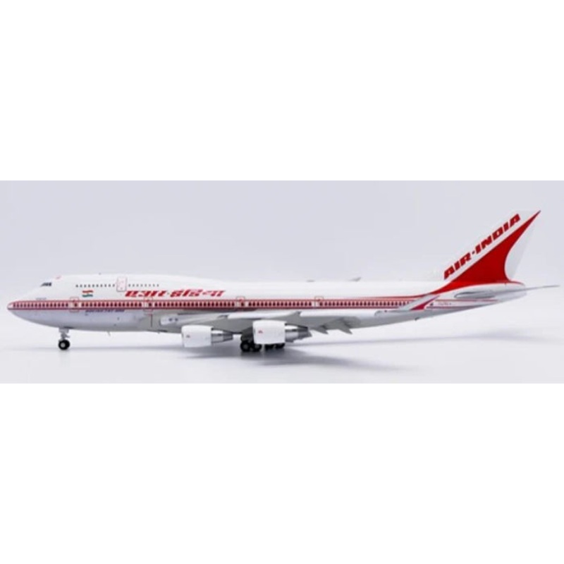 1/200 Air India Boeing 747-400 “Polished” Reg: VT-ESO with Stand