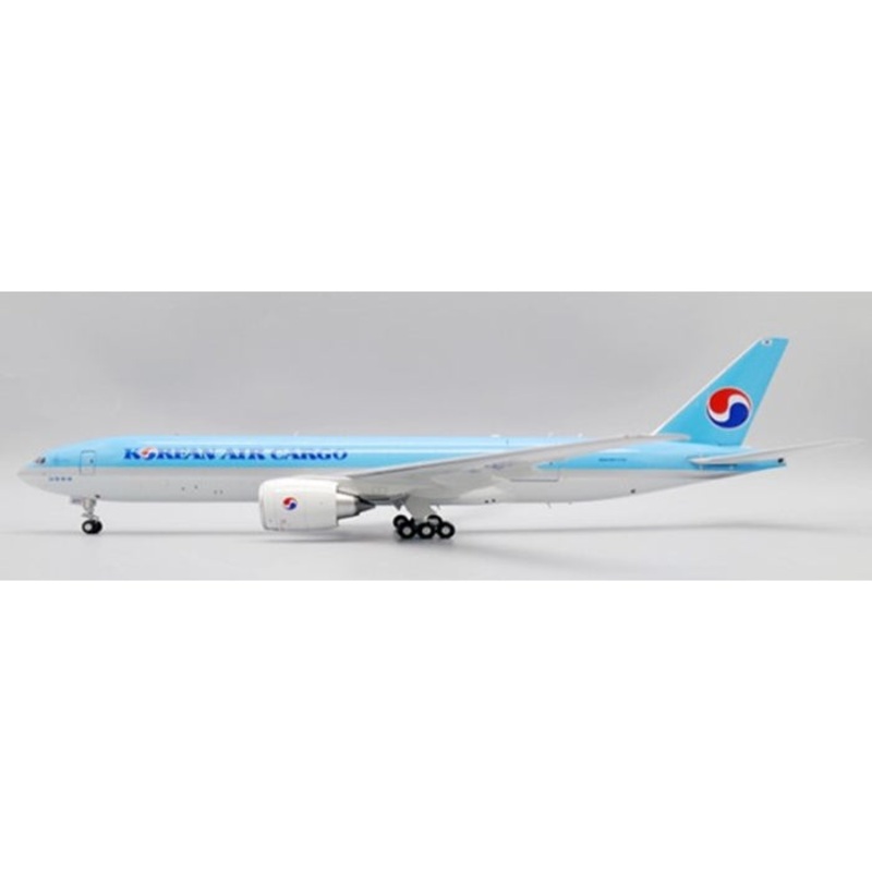 1/200 Korean Air Cargo Boeing 777F “Interactive Series” Reg: HL8077 with Stand
