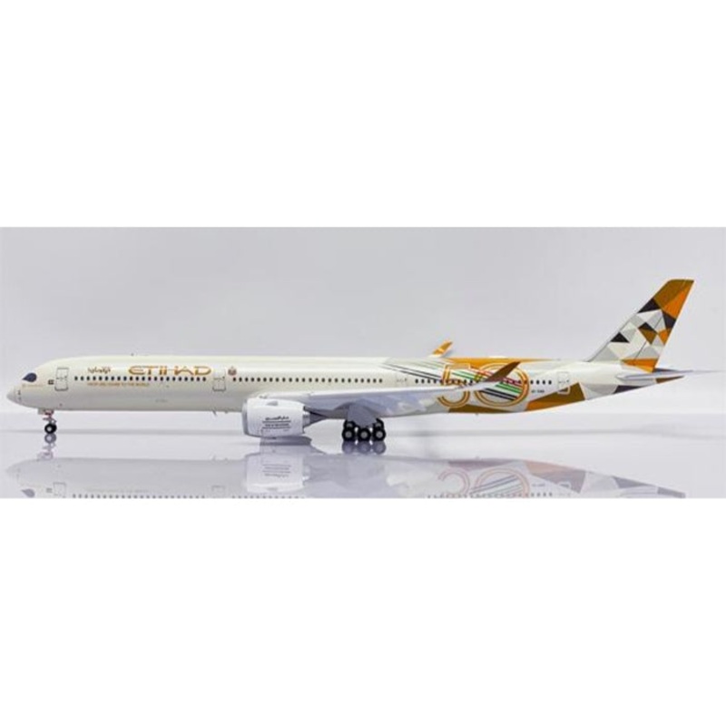1/200 Etihad Airways A350-1000 A6-XWB “50 Years”