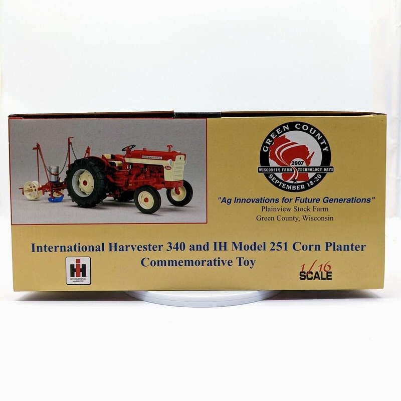 1/16 International Harvester 340 Utility Tractor 251 Planter, Wis. Farm Tech