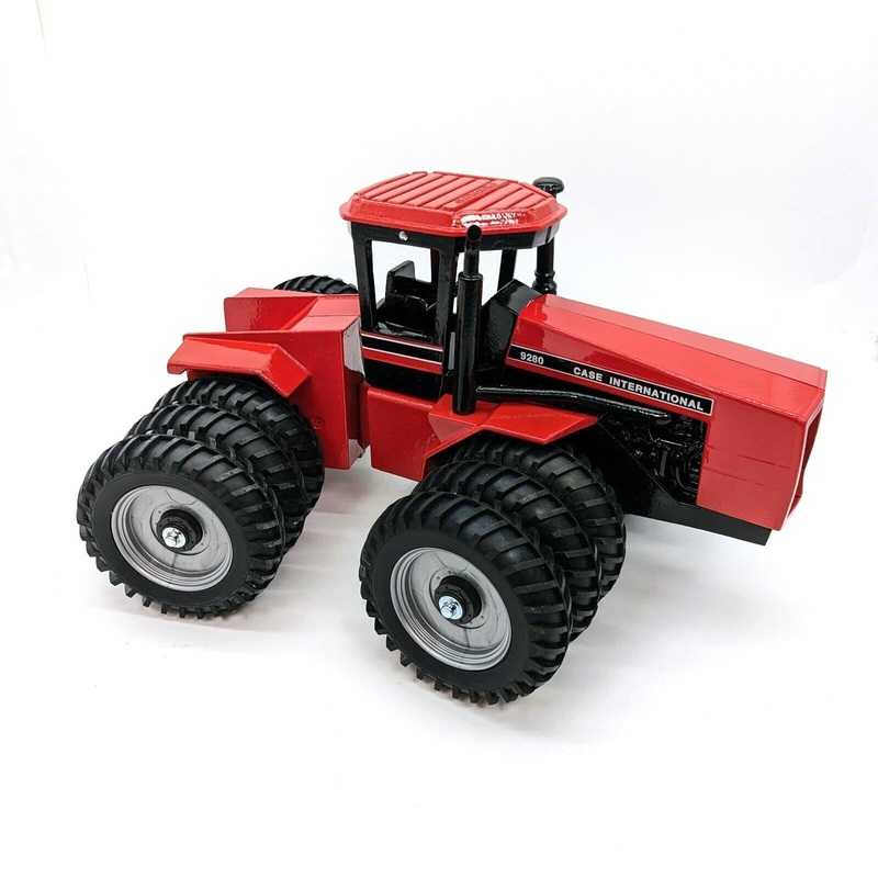 1/16 Case IH 9280 4wd Tractor With Triples, Box Included