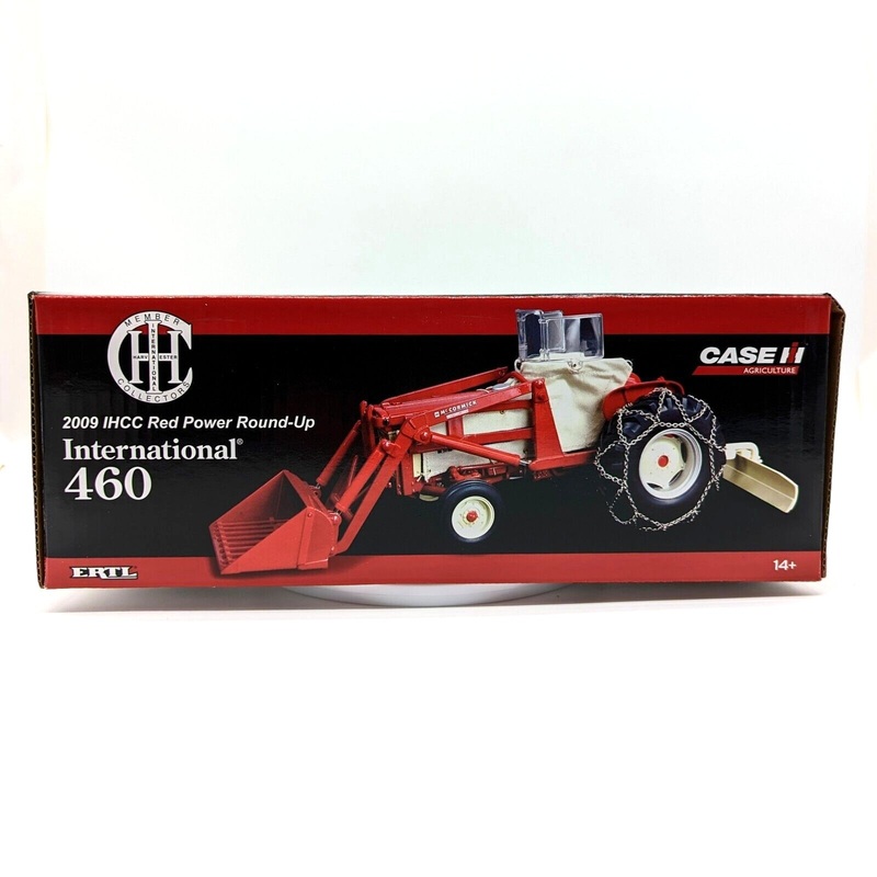 1/16 International 460 Toy Tractor with Loader & Blade
