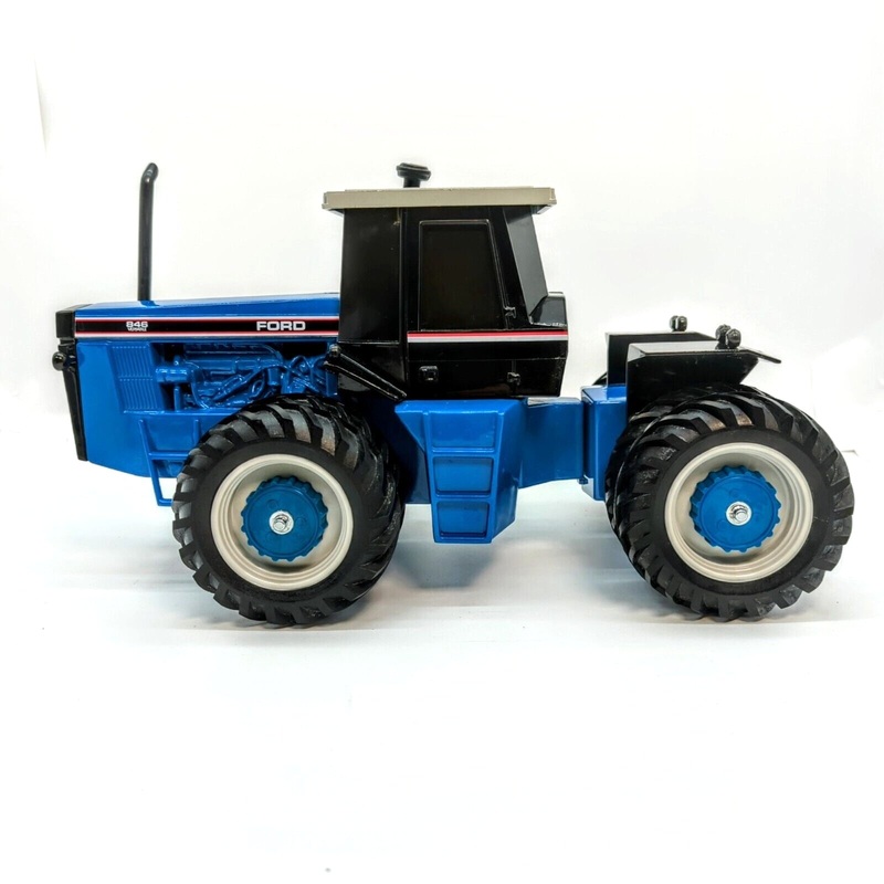 1/16 Ford Versatile 846 4WD Tractor With Duals, 1991 Parts Mart
