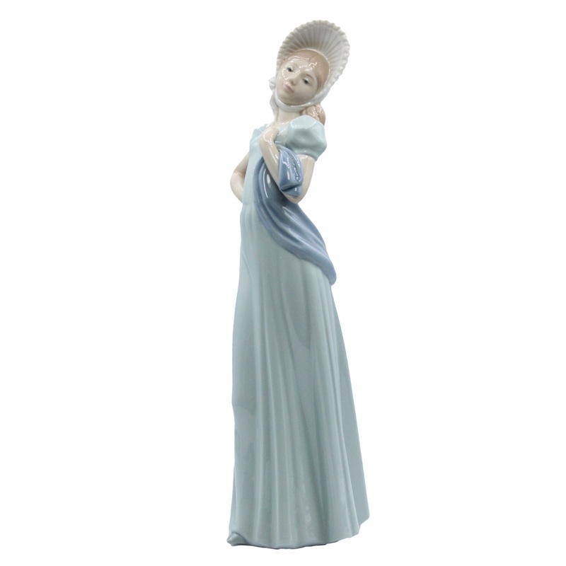 Nao by Lladr Figurine: 289 Genteel Lady