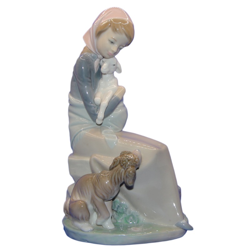 Lladr Figurine: 1278 Jealousy Devotion
