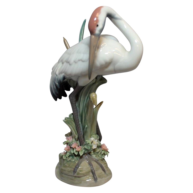 Lladr Figurine: 1612 Preening Crane