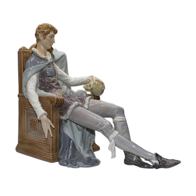 Lladr Figurine: 1254 Hamlet and Yorick