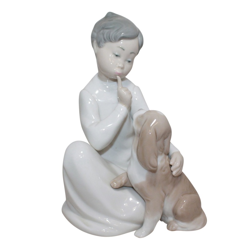 Lladr Figurine: 4522 Boy with Dog