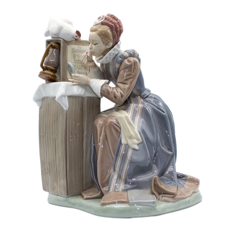 Lladr Figurine: 1407 Summer Stock