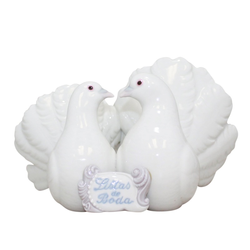Lladr Figurine: 1170 Kissing Doves