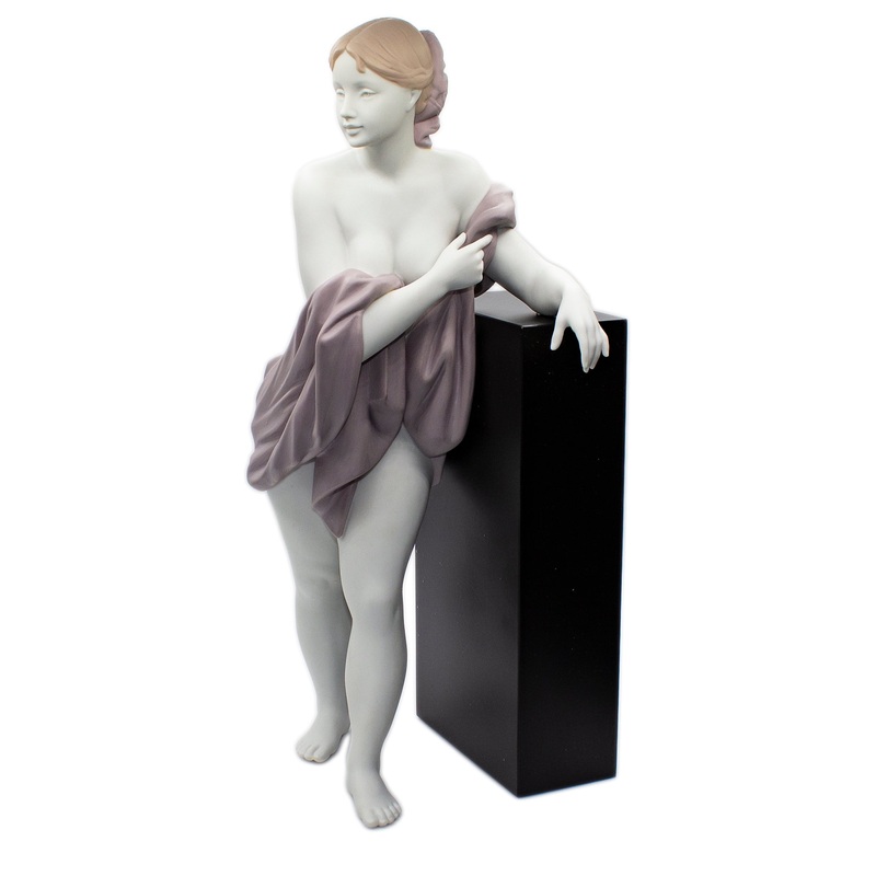 Lladr Figurine: 16889 Inner Beauty