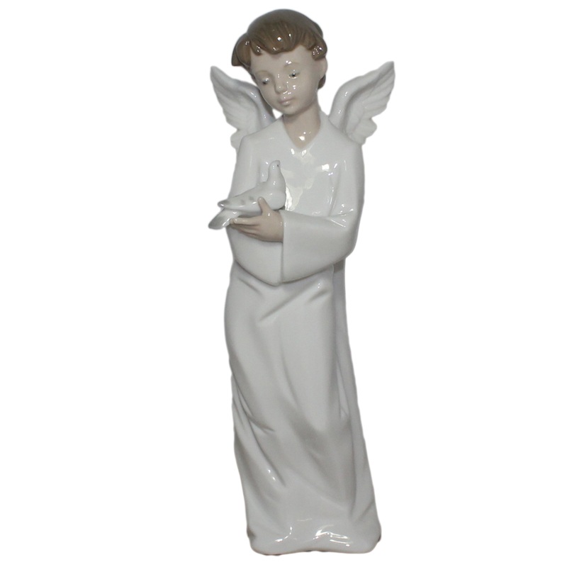 Nao by Lladr Figurine: 1261 Protecting Angel
