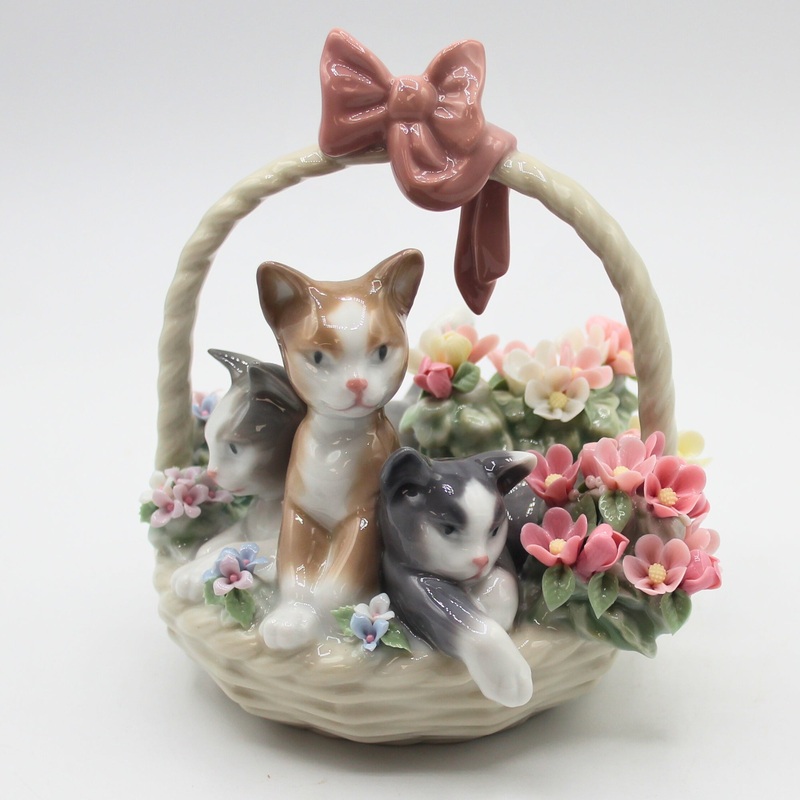 Lladr Figurine: 1444 Purr-Fect | As Is Figurine with box | Nearly Perfect