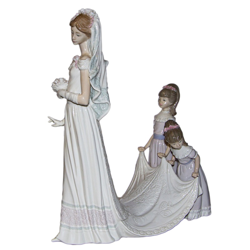 Lladr Figurine: 1446 Here comes the Bride