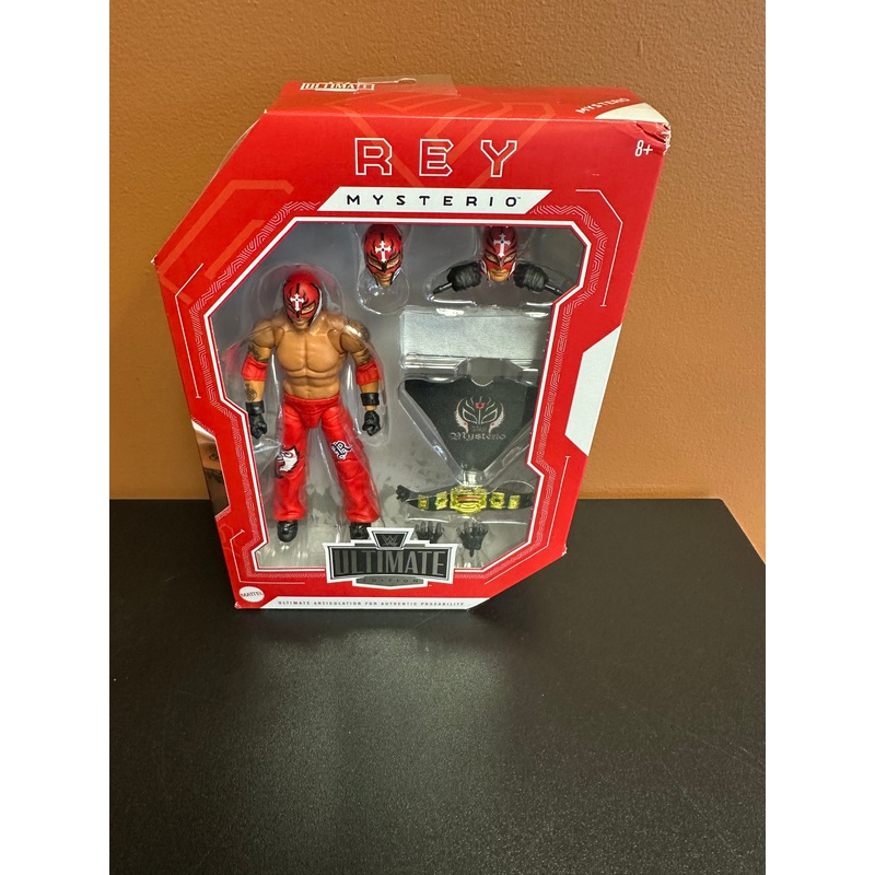 WWE Ultimate Edition Fan Takeover Rey Mysterio Figure Box Dmg