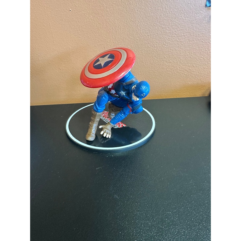 Avcnoers Hero Allia VCF Captain America Crouching Statue Preowned