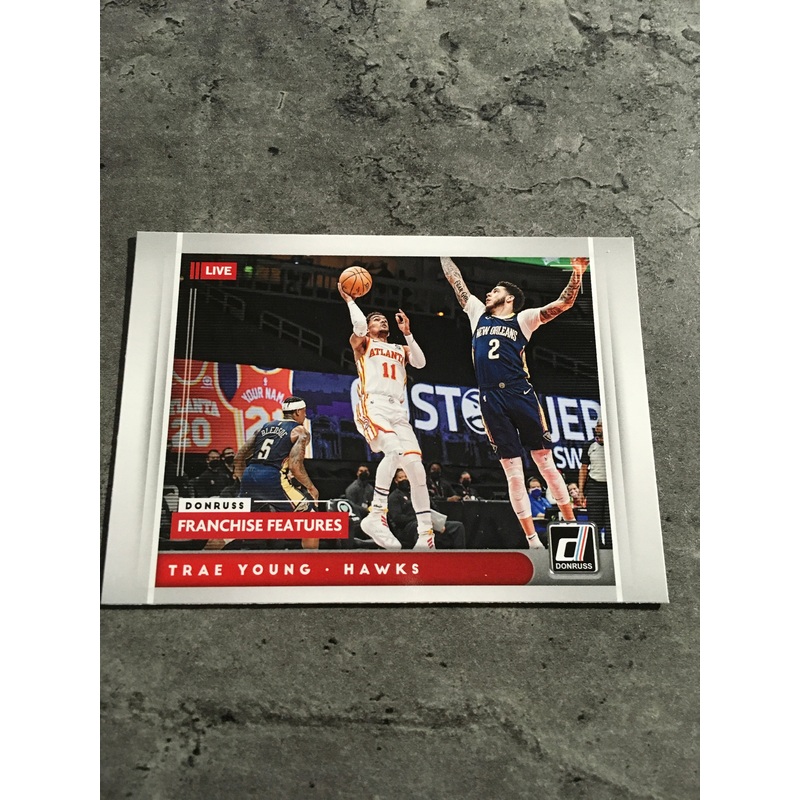 Trae Young  Hawks 2021-22 Donruss Franchise Features #3