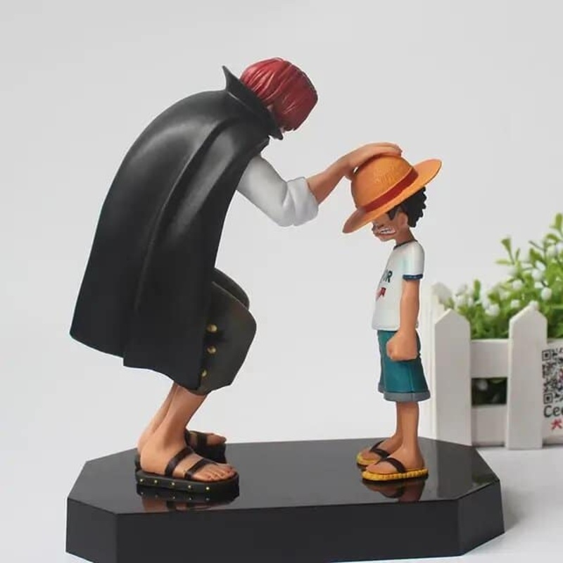 Luffy and Shanks Figure