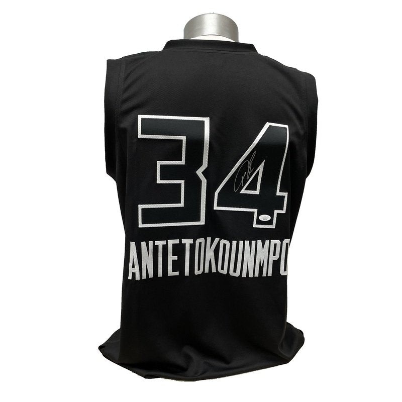 Autograph Jersey: Giannis Antetokounmpo